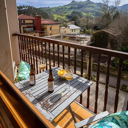 Balcon De Apartment